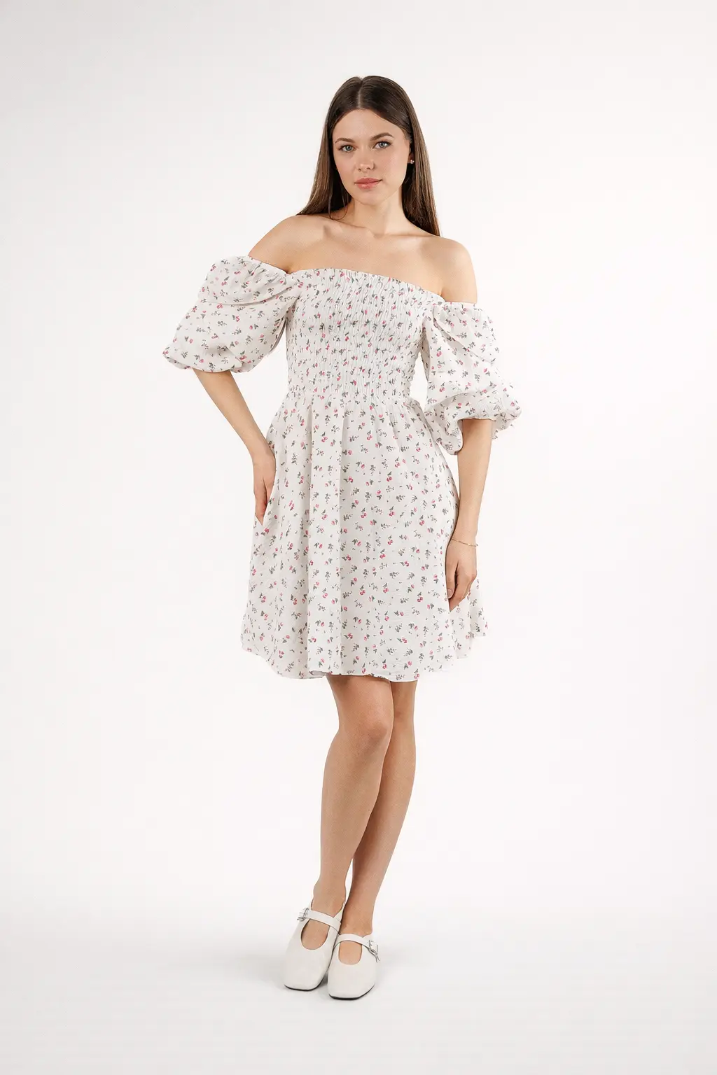 Літня сукня April з відкритими плечима та еластичним ліфом - 1 Літня сукня April з відкритими плечима та еластичним ліфом