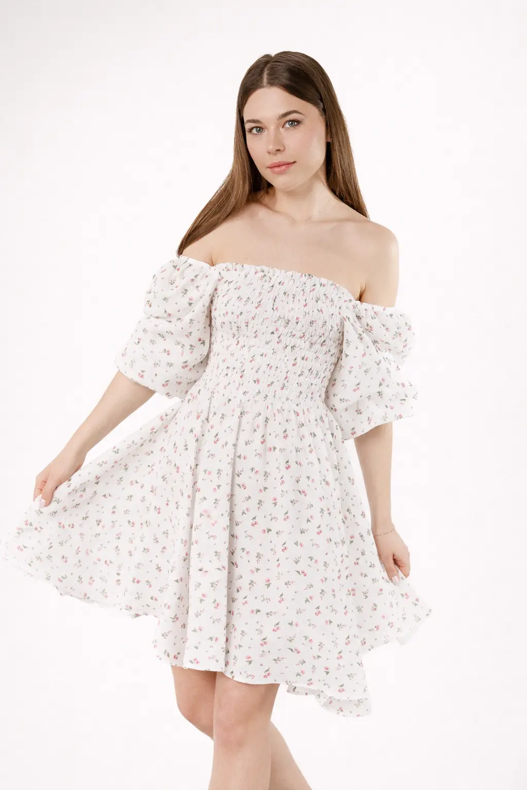 Літня сукня April з відкритими плечима та еластичним ліфом - 7 Літня сукня April з відкритими плечима та еластичним ліфом - Зображення 7